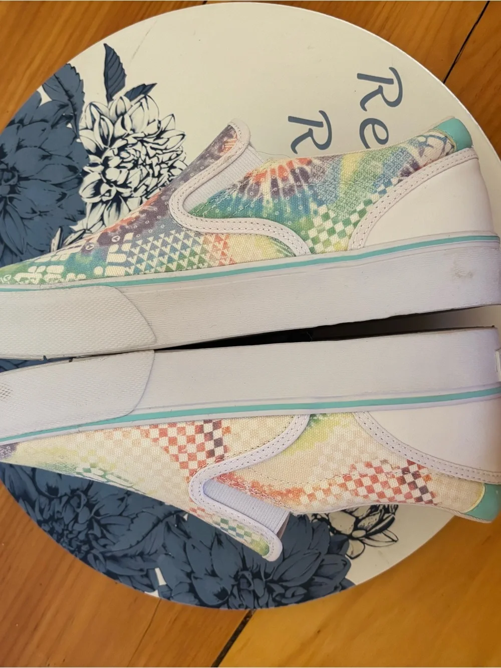 Airwalk pastel rainbow